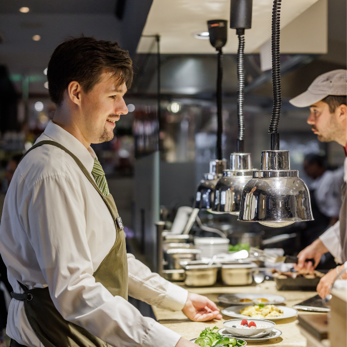 26.11.2026 | X-Mas-Abend: Kulinarische Weihnachten im Käfer Bistro